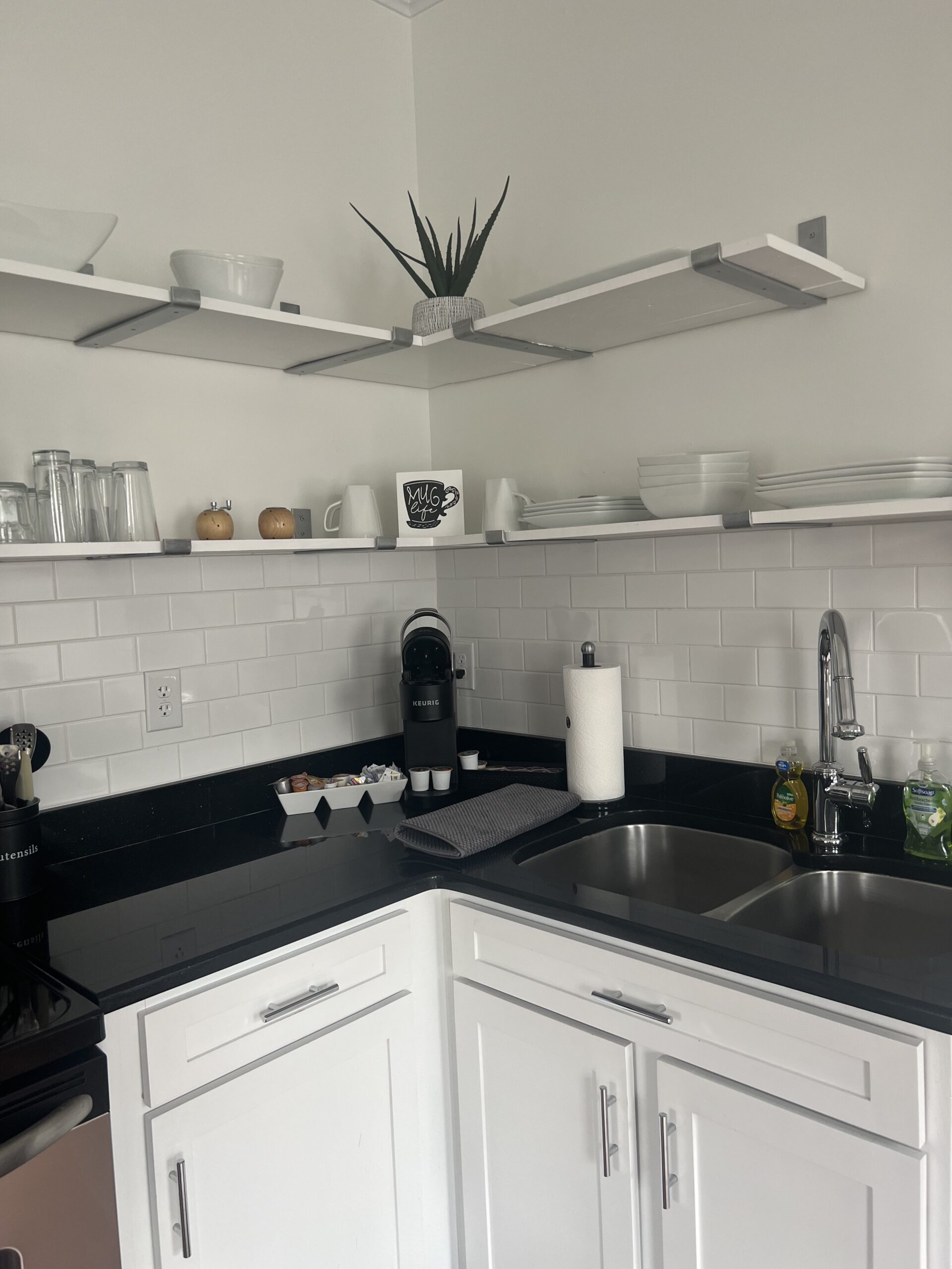 Wilmington Vacation Homes Manhattan on Front property, interior, stocked kitchen short-term rental property